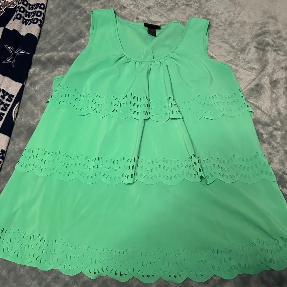 Lane Bryant Sleeveless Layered Ruffle Top Size 22 Green